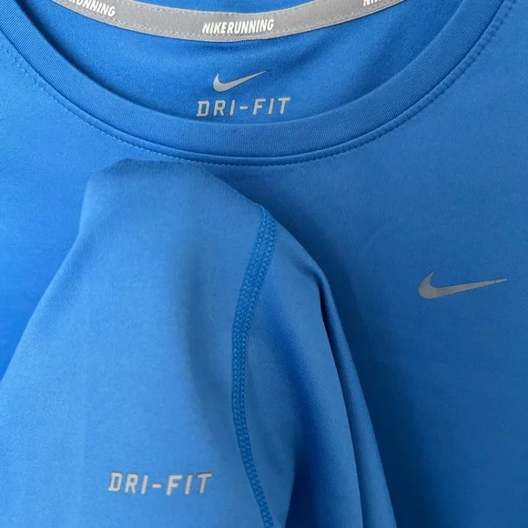 Nike Running Shirt - Picture 3 of 5